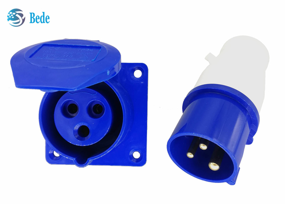 3 bornes panneau industriel de kits de prise et de prise ont monté le type IP44 imperméable 220-250V 16A