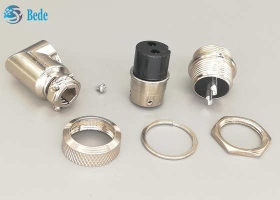 Soudure matérielle en alliage de zinc masculine et femelle de GX16 2 Pin Aviation Connector Plug 90 Dehree