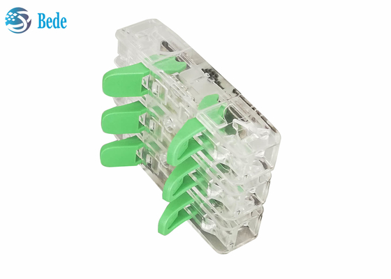 Le connecteur rapide universel PA66 3 de fil et de fil de câble a entré 3 la sortie 450V