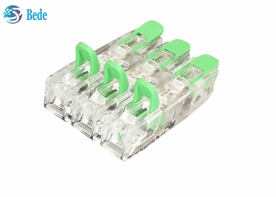 Le connecteur rapide universel PA66 3 de fil et de fil de câble a entré 3 la sortie 450V