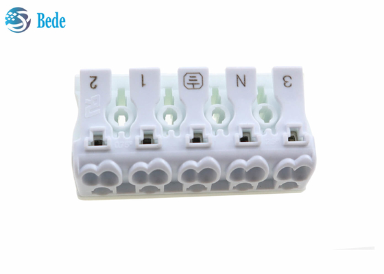 Enfoncer de 5 Polonais les écrous fil universel de levier de bloc de cosse et le cable connecteur 300V 15A