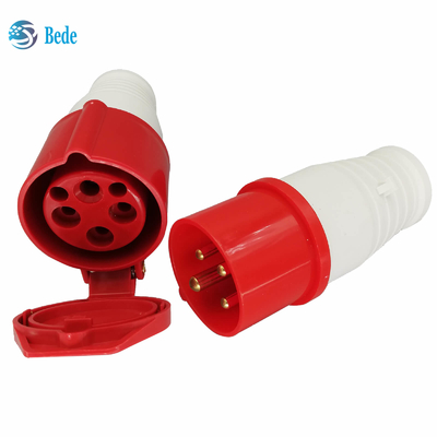 Le connecteur d'alimentation industriel IP44 à C.A. 380-415V 16A imperméabilisent la phase 3P+E de 4Pin 3 rouge
