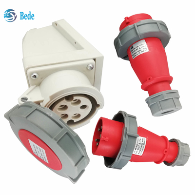 Prise 3P+N+E et prise industrielles IP67 AC220-415V mur de 16 et 32 ampères montant le type